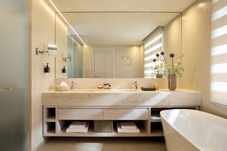 Tiara Holidays - Ikos Odisia - deluxe junior bungalow suite private garden bathroom